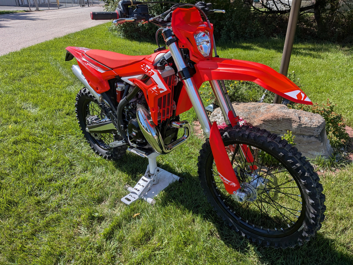 2027 Beta 300 X-Trainer