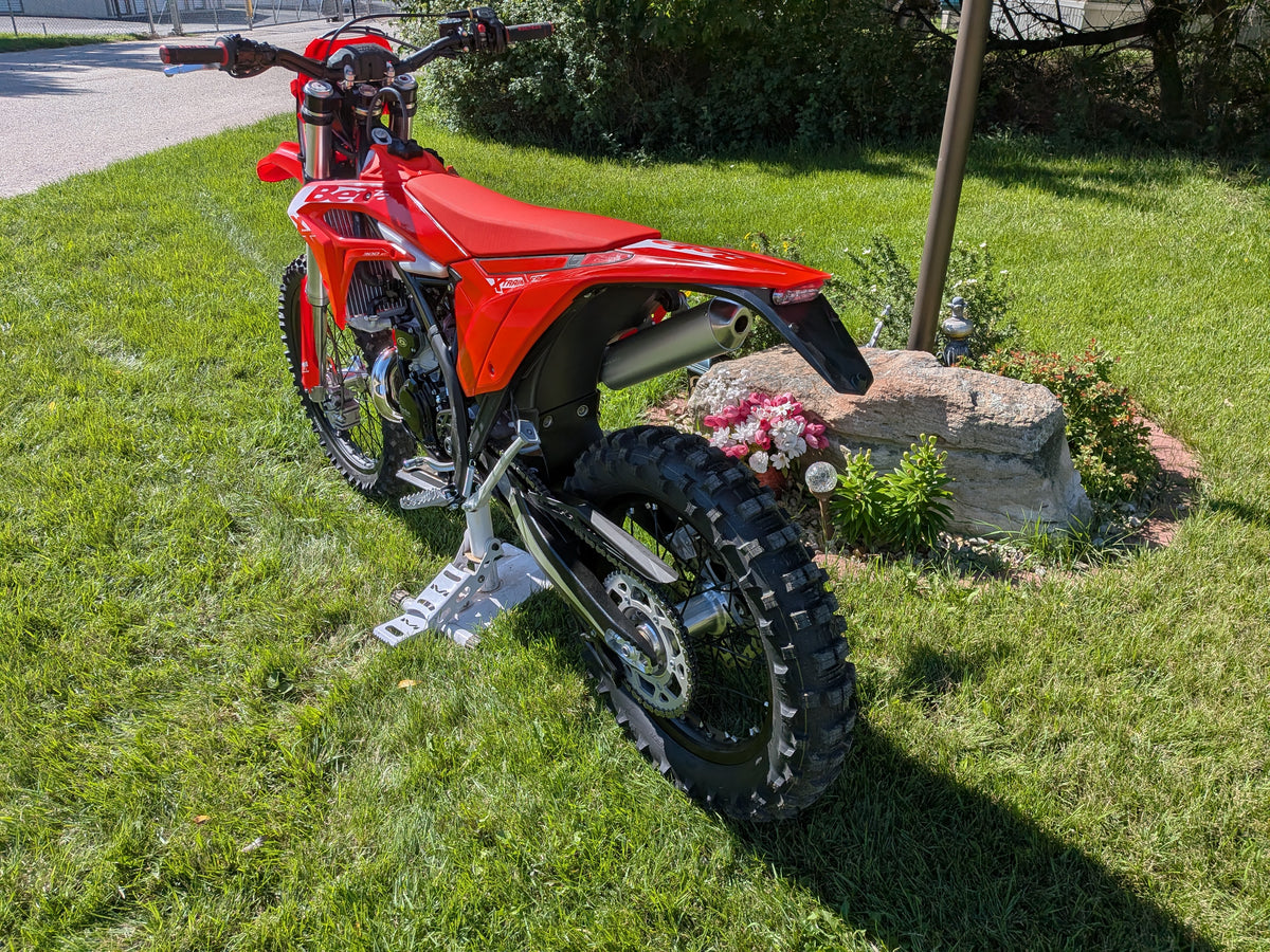 2027 Beta 300 X-Trainer