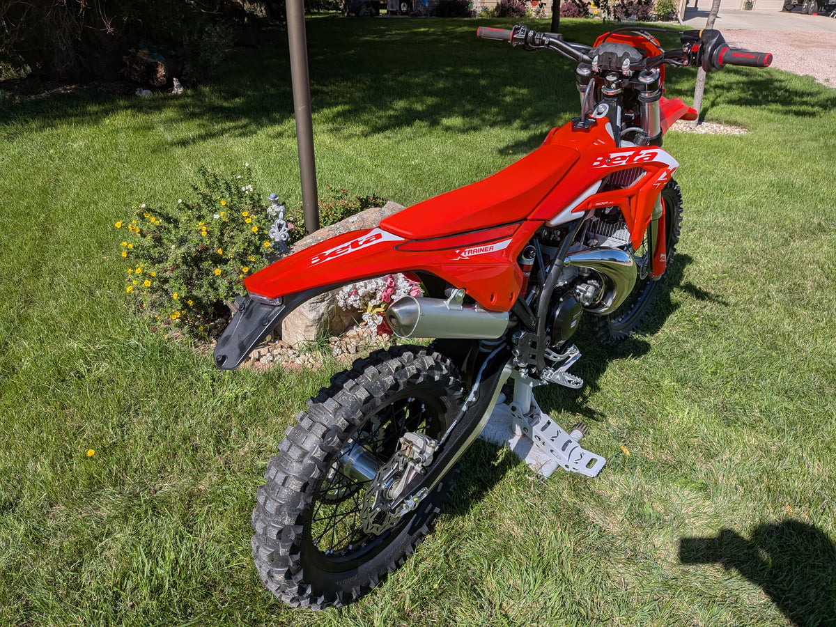 2027 Beta 300 X-Trainer