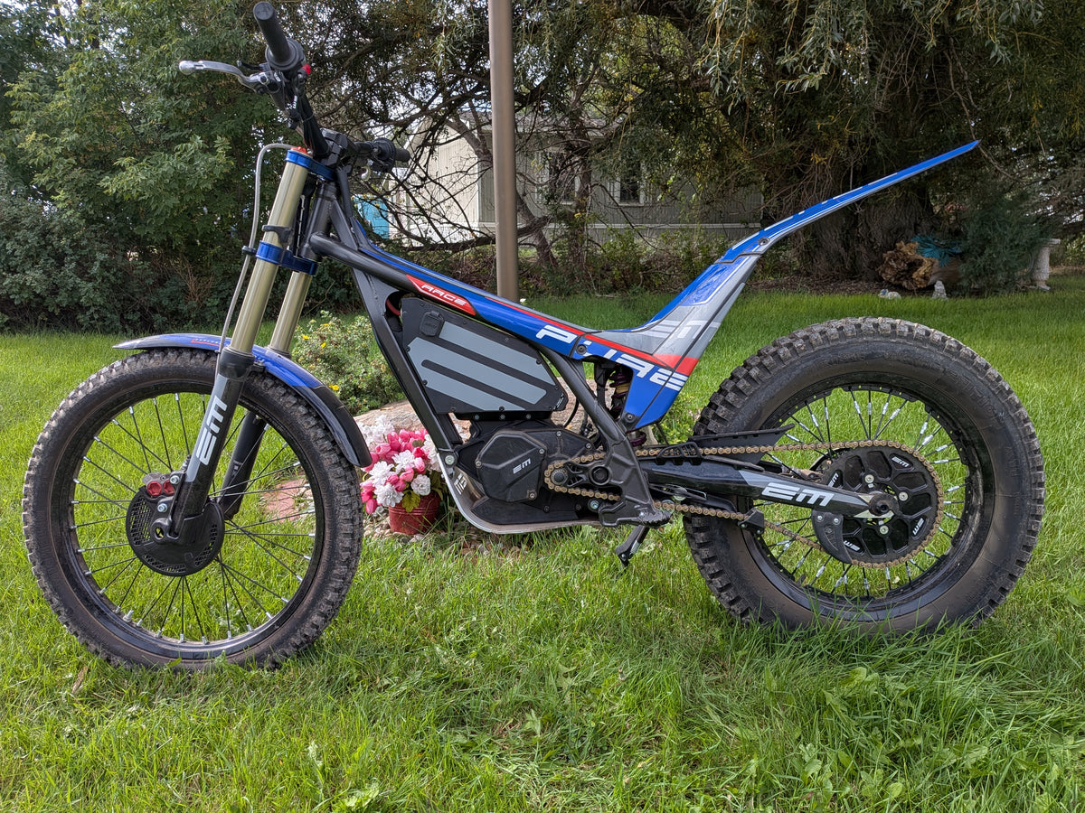 2023 EM EPure Race