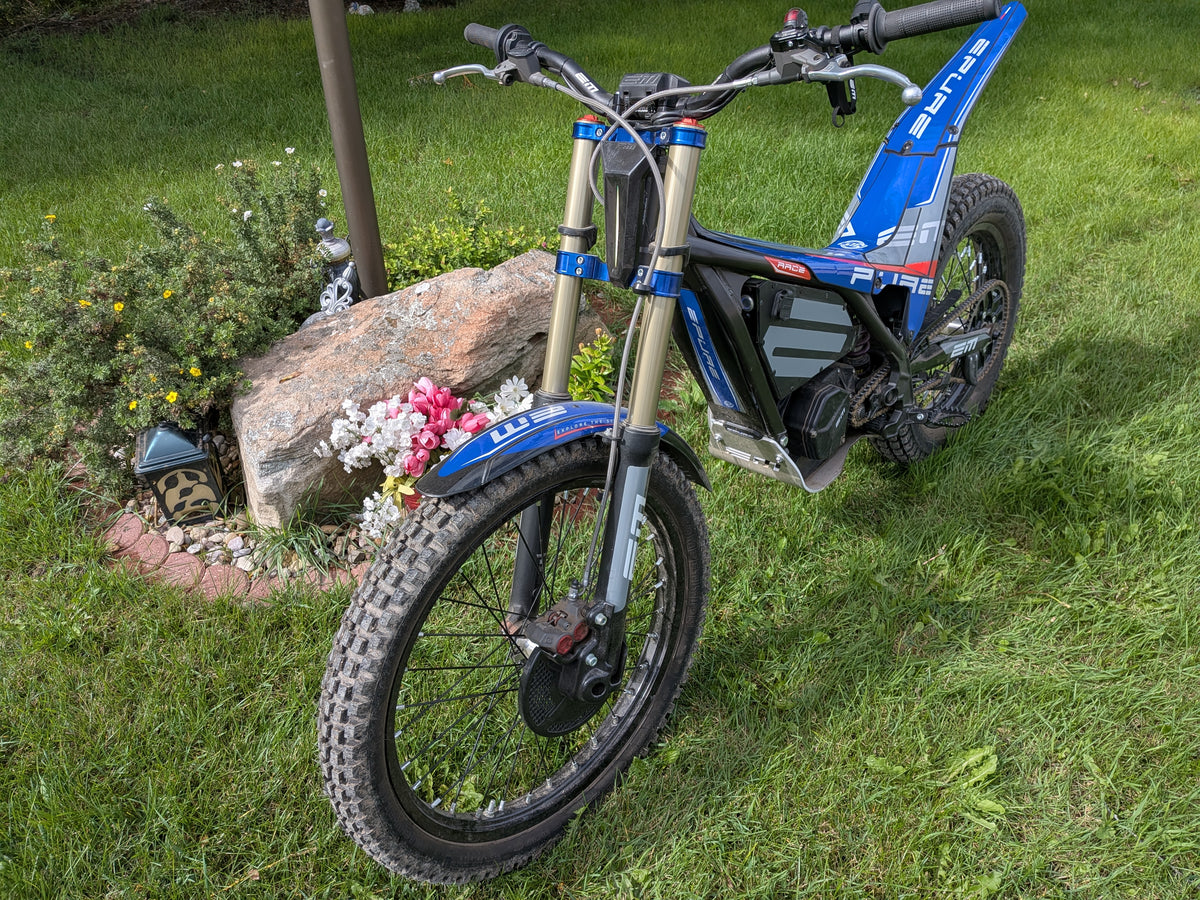 2023 EM EPure Race
